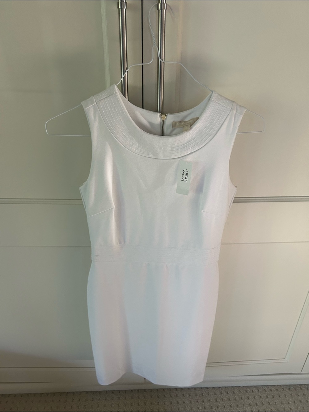 NWT! Banana Republic factory Classic White Sleeveless Sheath Dress